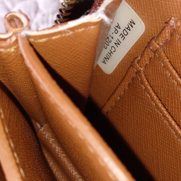 MK SMALL COIN WRISTLET/WALLETT - Picture 6 of 9